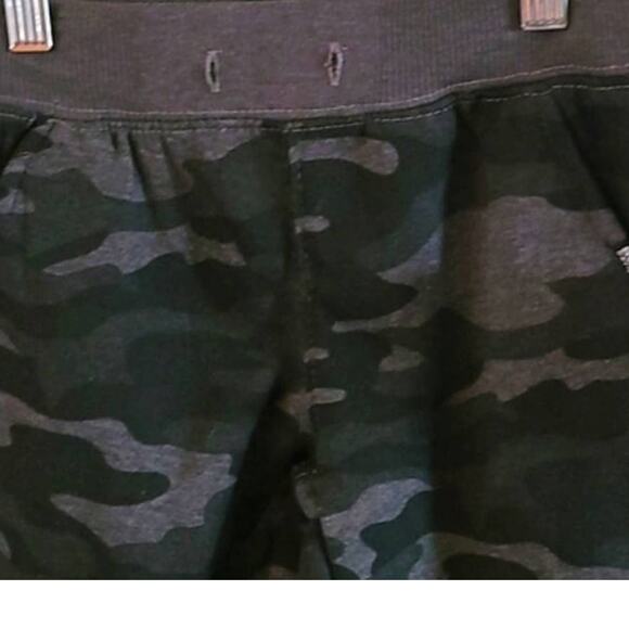 Buffalo David Bitton Boys’ Camo Print Fleece Jogger Sweatpants – Size 5 - Picture 3 of 6